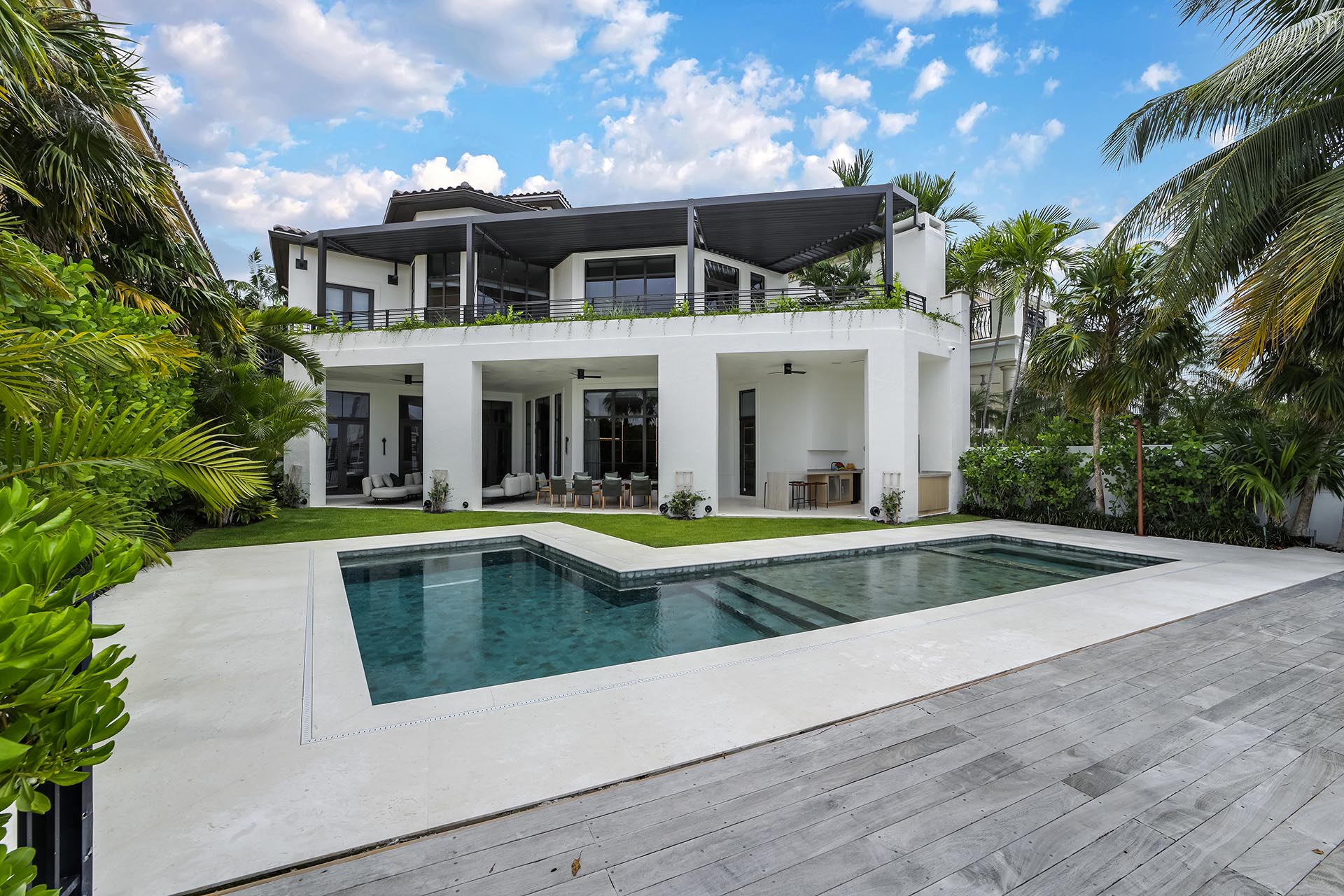 Privé Island Residence - Builcore.com